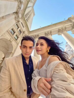 Prilly Latuconsina Instagram - With him, New York feels a little more gentle. 🩷