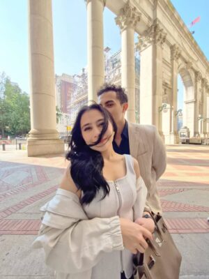 Prilly Latuconsina Instagram - With him, New York feels a little more gentle. 🩷