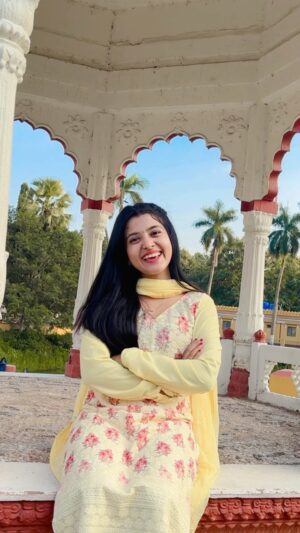 Princess Rose Instagram - Tujhpe muskurate hain ❤️🥹