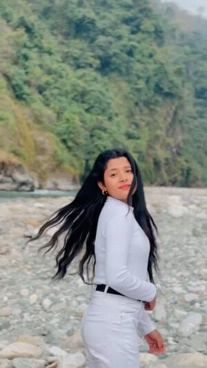 Princess Rose Instagram - Tujhko dil de diya ❤️ #dance