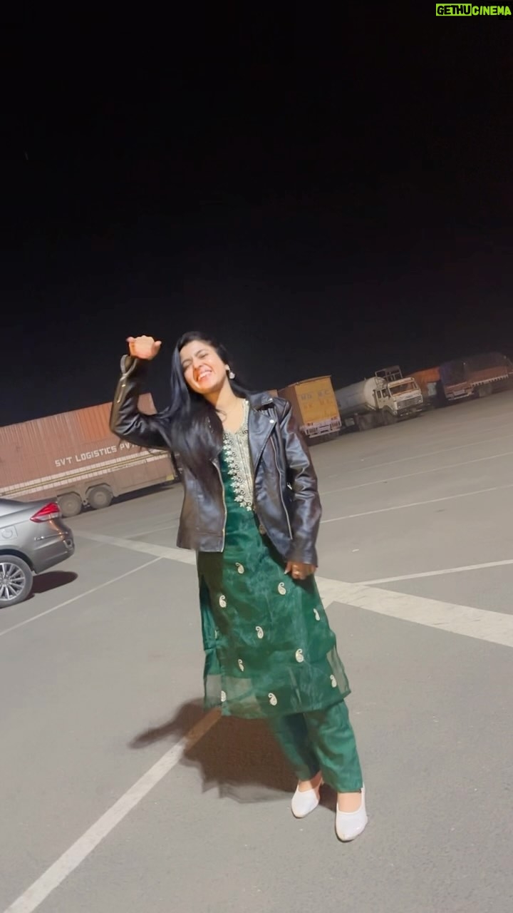 Princess Rose - 37.2K Likes - Neya Sal main kya plan hain ?😁