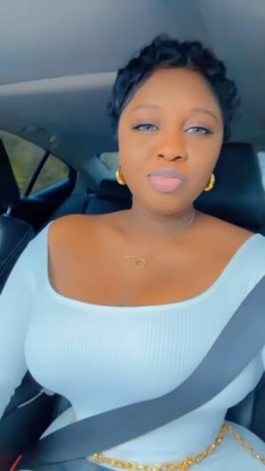 Princess Shingle Instagram - 🤩❤️❤️❤️

Skin @susanchanelbeauty