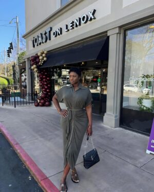 Princess Shingle Instagram - Happiness suits me ❤️❤️🥰🥰❤️
Waisted by @snatchedbyprincess