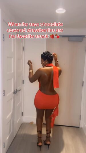 Princess Shingle Instagram - Your snack is ready 🍫 🍓 🍫🍓