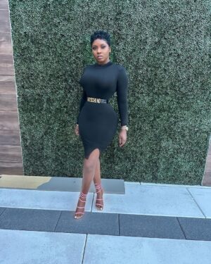 Princess Shingle Instagram - Delete the old version of me in your head , it expired 🖤🖤🖤🖤🖤
tell me ur favorite slide 🖤🖤
Waist snatched by @snatchedbyprincess