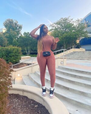 Princess Shingle Instagram - Being single is a choice for women, there is no such thing as she can’t get a man .
A man is the easiest thing to get 🤣😂🤪. #just4laughs
Waisted by @snatchedbyprincess
Glowing skin by @susanchanelbeauty