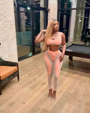 Princess Shingle Instagram - “I believe that the most important single thing, beyond discipline and creativity is daring to dare “.
~ Maya Angelou
❤️❤️❤️