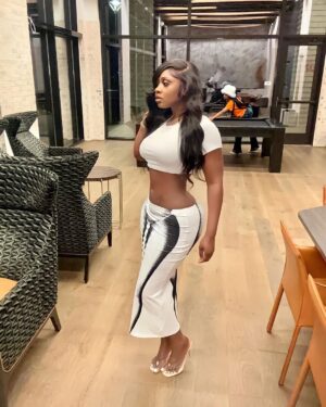 Princess Shingle Instagram - Soft girl era 🥰❤️❤️😍
Tell me your favorite slide ❤️❤️🥰