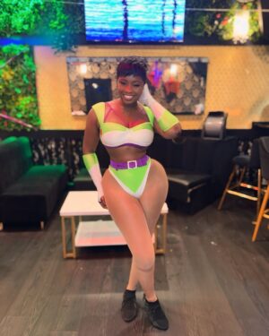 Princess Shingle Instagram - Happy new month y’all ❤️🥰🤩.
Who can guess what I was for Halloween 👻 🎃?