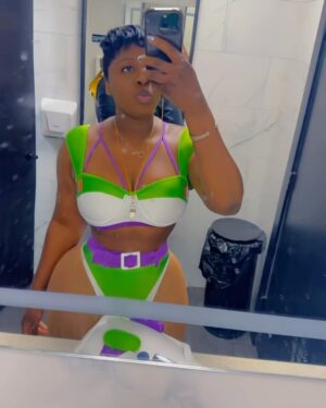 Princess Shingle Instagram - Happy new month y’all ❤️🥰🤩. 
Who can guess what I was for Halloween 👻 🎃?
