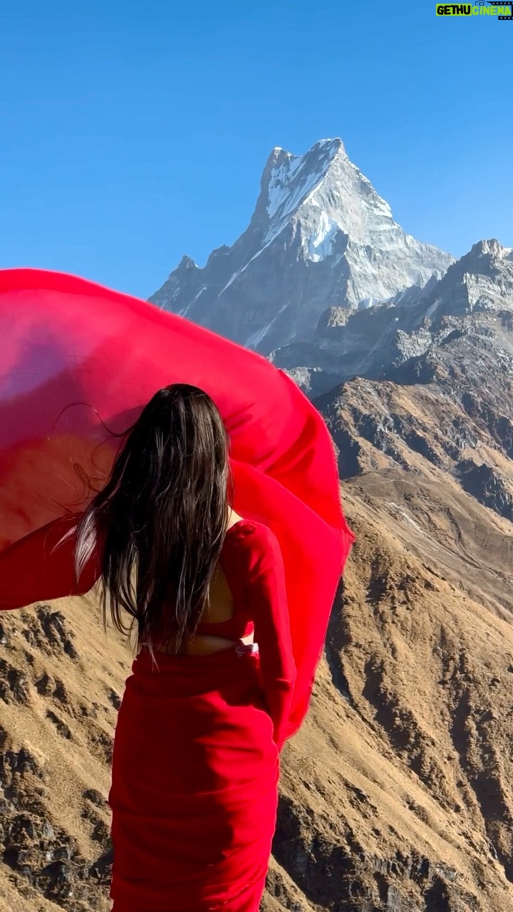 Princy Khatiwada - 91.7K Likes - Your dream of wearing a saree in the mountains came true🥹❤️
#marditrek