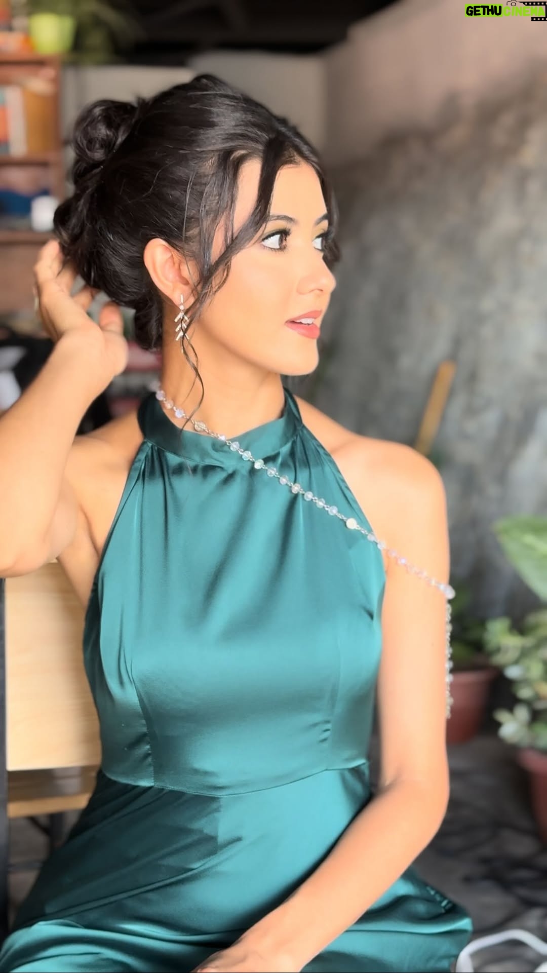Princy Khatiwada - 87.9K Likes - Tum ho toh✨✨👽
.
.

MUA: @ankita_paudyl 
Styled by @anishawaibaa ✨