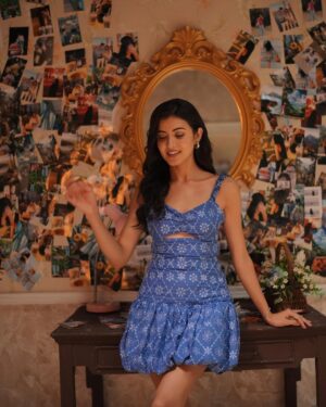 Princy Khatiwada Instagram - Imperfectly perfect in my perfectly imperfect world 🌎🍁
.
.
📸 - @alex_pixels_ 
MUA - @passirajan 
Styled by @kavyyyy_
