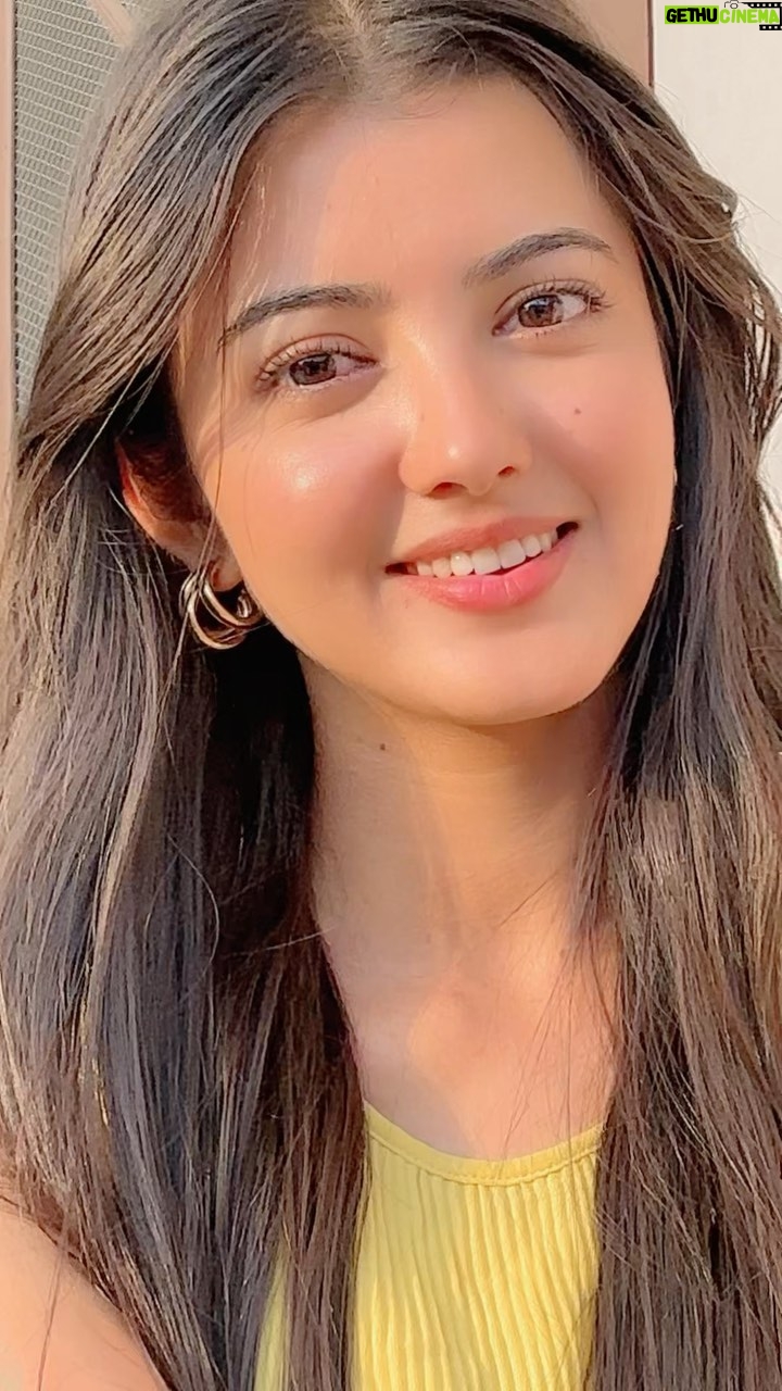 Princy Khatiwada - 65.3K Likes - Iss baat ko koi kya jaane😉✨