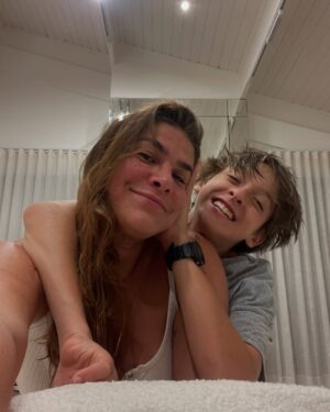 Priscila Fantin Instagram - Me reconectar com a minha crianƧa atravƩs do meu filho Ʃ um privilƩgio.
Me reconhecer nas suas boas atitudes me faz uma mãe preenchida.
Mas o melhor, Ć© que ele sempre traz alegria aos meus momentos mais desafiadores.
Te amo, filho, e amo ser sua mãe!
š«