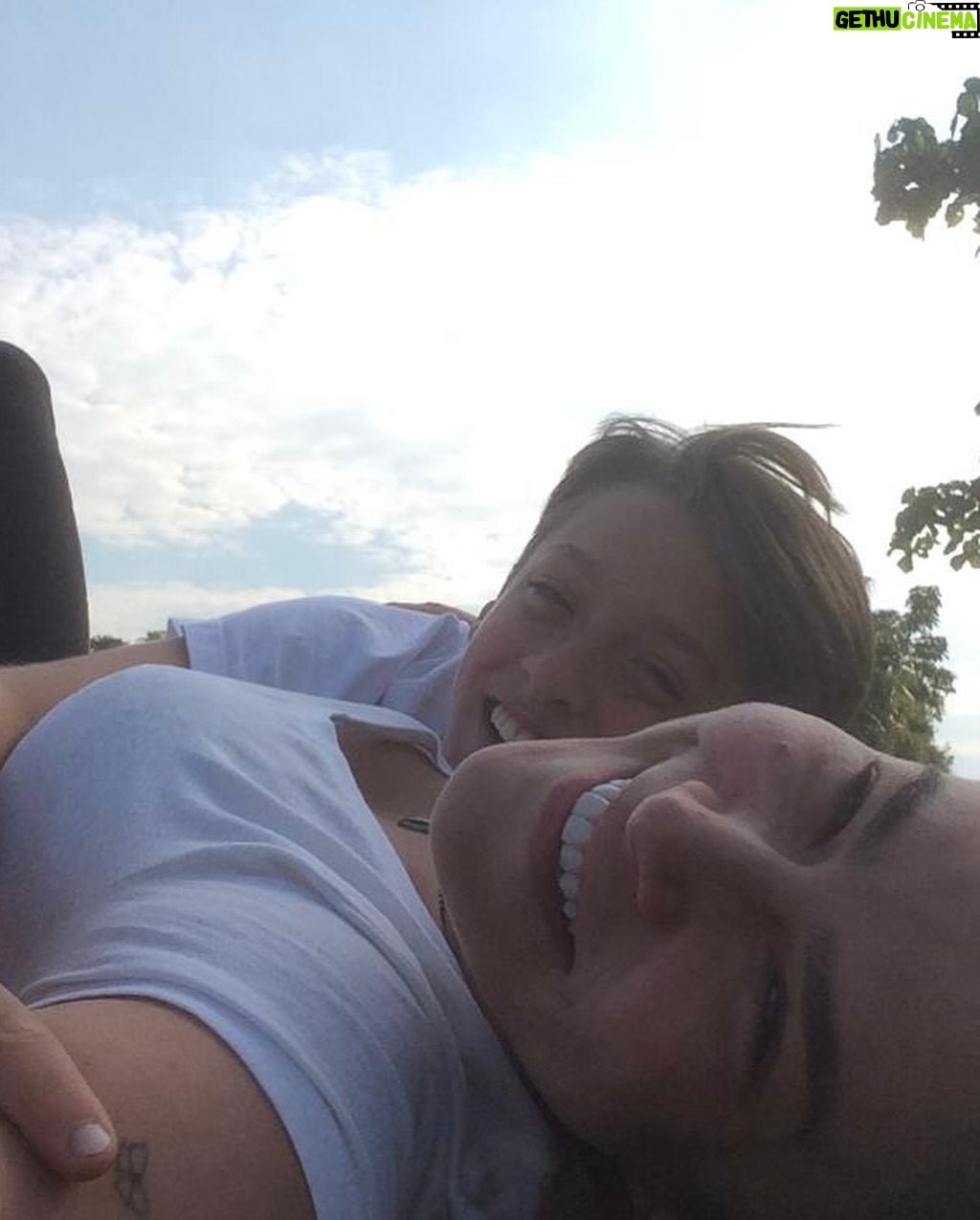 Priscila Fantin - 19.5K Likes - Me reconectar com a minha criança através do meu filho é um privilégio. 
Me reconhecer nas suas boas atitudes me faz uma mãe preenchida.
Mas o melhor, é que ele sempre traz alegria aos meus momentos mais desafiadores.
Te amo, filho, e amo ser sua mãe! 
🫀