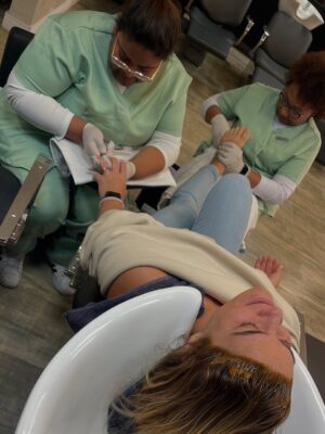 Priscila Fantin Instagram - Um dump agostino pra fechar o mĆŖs! Mto trabalho, mtas vivĆŖncias, alguns cuidados, mta leitura e mto afeto
