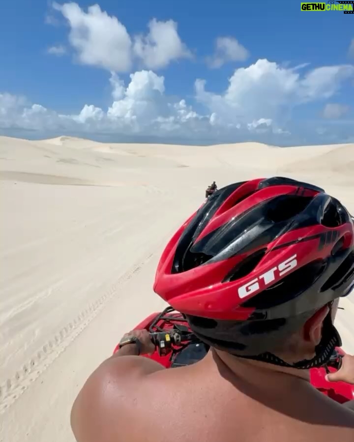 Priscila Fantin - 20.7K Likes - Um pouco de tudo que vivemos nesses dois dias de passeios com a @atinslencoistur 🧡
Quanta coisa linda vocês tem aqui no Parque Nacional dos Lençóis Maranhenses! Apaixonante e inesquecível!
Um salve pros nossos guias Diego, Naim, Chico e Pelé! 
Obrigada @youcaantour por organizar nossa viagem com tanto carinho!💛