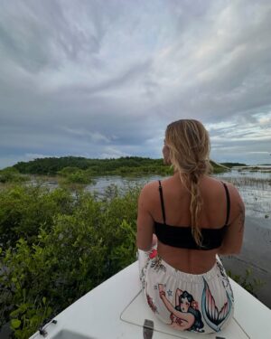 Priscila Fantin Instagram - Um pouco de tudo que vivemos nesses dois dias de passeios com a @atinslencoistur š§”
Quanta coisa linda vocĆŖs tem aqui no Parque Nacional dos Lençóis Maranhenses! Apaixonante e inesquecĆvel!
Um salve pros nossos guias Diego, Naim, Chico e PelƩ!
Obrigada @youcaantour por organizar nossa viagem com tanto carinho!š