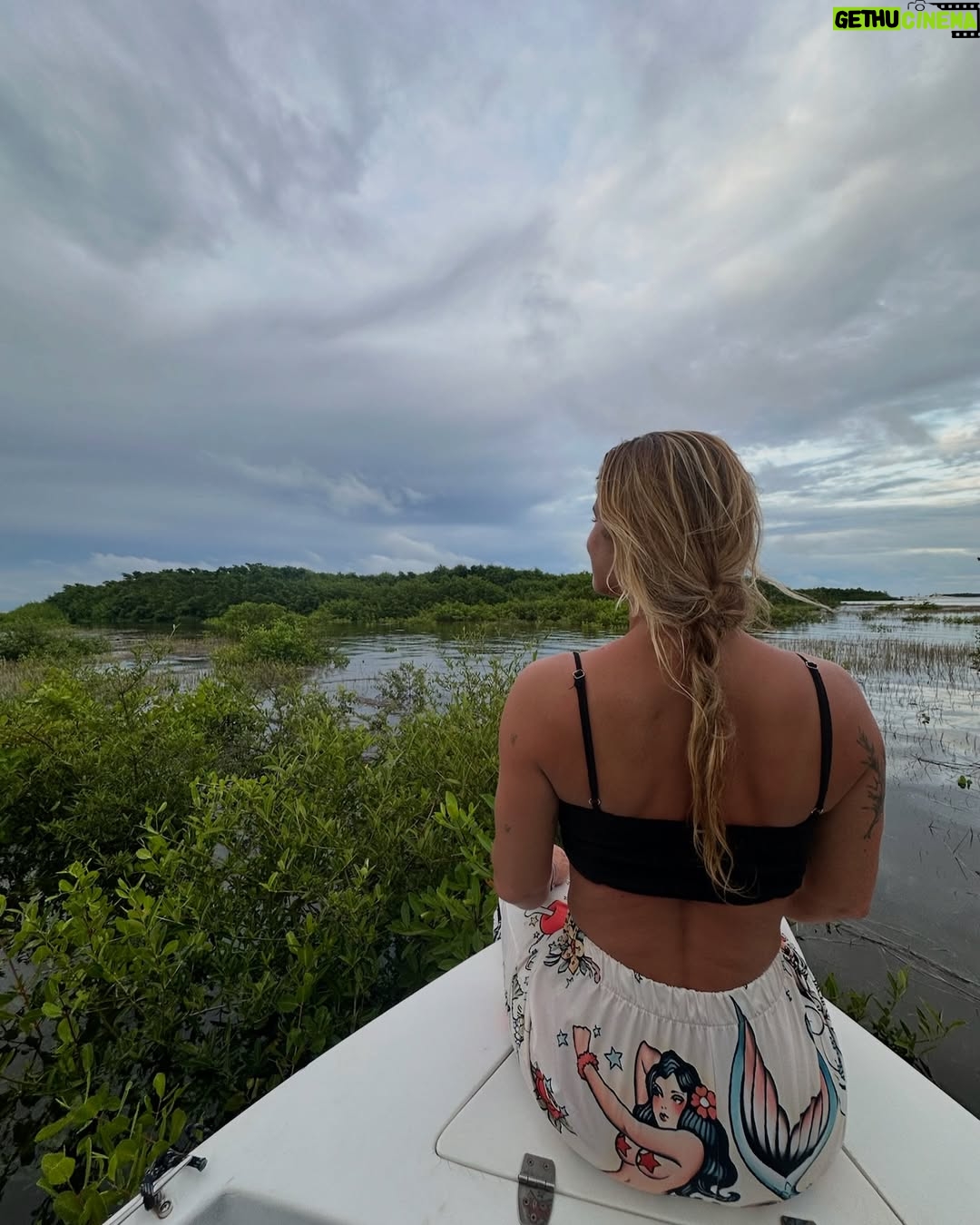 Priscila Fantin - 20.7K Likes - Um pouco de tudo que vivemos nesses dois dias de passeios com a @atinslencoistur 🧡
Quanta coisa linda vocês tem aqui no Parque Nacional dos Lençóis Maranhenses! Apaixonante e inesquecível!
Um salve pros nossos guias Diego, Naim, Chico e Pelé! 
Obrigada @youcaantour por organizar nossa viagem com tanto carinho!💛
