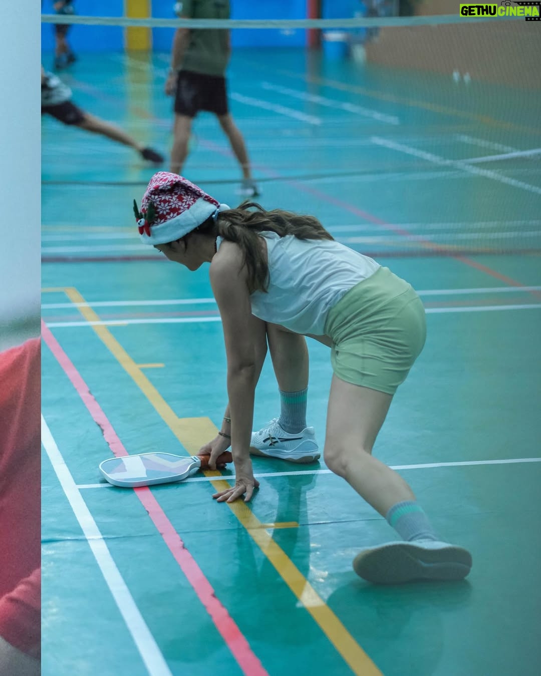 Prisia Nasution - 9K Likes - my self love era: Christmas eve, i do what i like best… getting some sweat. what ever the sport is. this time,  its pockleball.. thanks to @kadallincah.pickleball community… starting as pickleball friends becoming my new family.. love it

also thanks to @gelanggang.jaksel for the festive court
and beautifully captured by @audityanggita