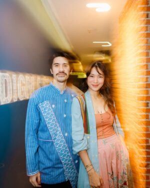 Prisia Nasution Instagram - Date night at the Gala Premiere of @2ndmiracleincellno7 @falconpictures_ 💙🩷

👗👕 : @adriebasuki.id by @adbas62 
📸: @armanfebryan 

@widescreenid 
#2ndmiracleincellno7 #falconpictures #widescreenid