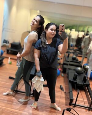 Prisia Nasution Instagram - persiapan untuk menghadapi Opor, ketupat, empal gengtong, selat solo, dan segala es2an yang tinggal 5 hari lagi.. 

yaakkk bakaarr duluuu !! 
semangat @safirasoelaiman !!