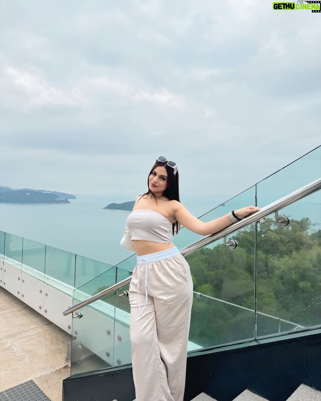 Priya Chaudhary - 29.7K Likes - Just another day, another street. 🤍
.
.
#piihuofficial  #piihufam