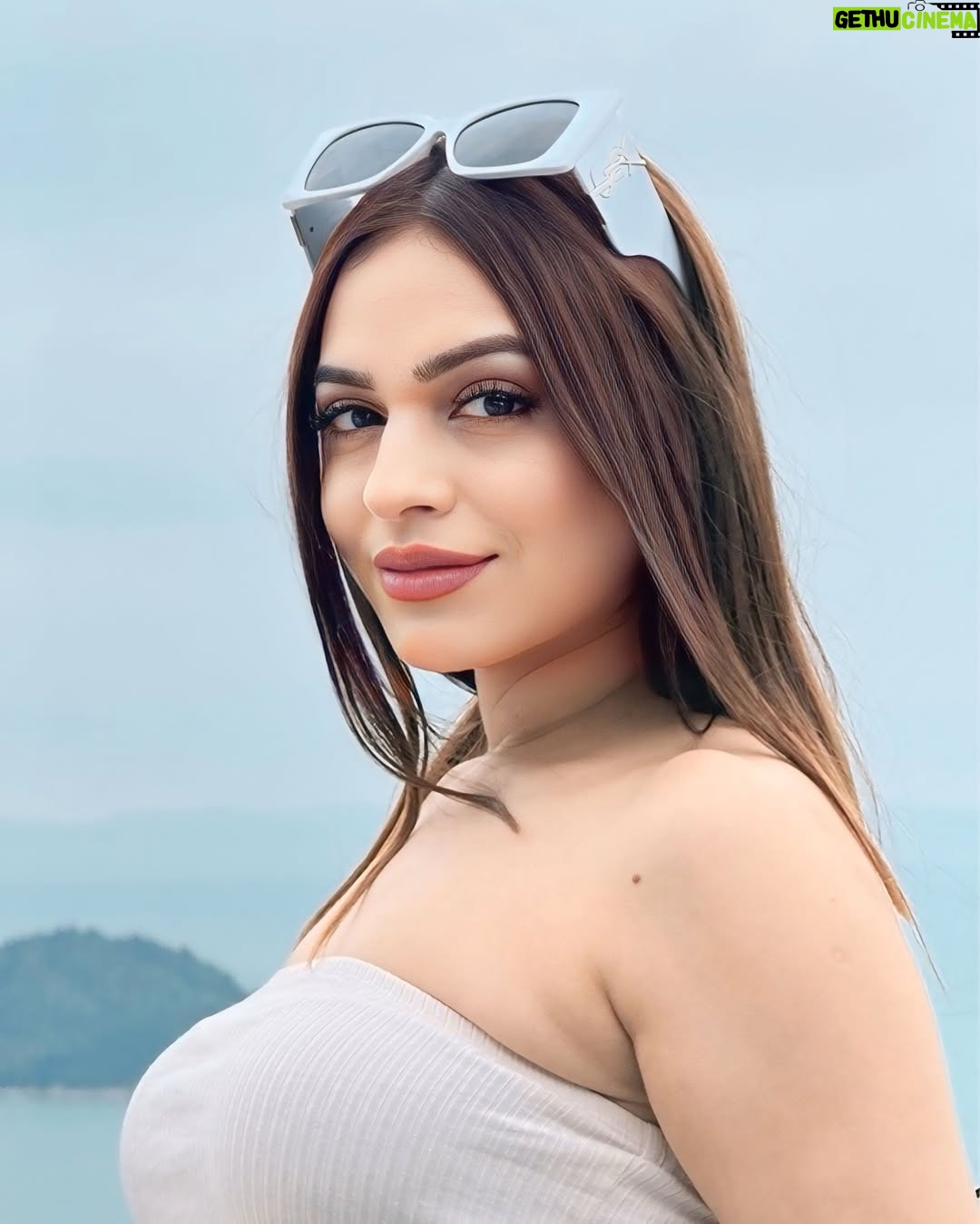 Priya Chaudhary - 29.7K Likes - Just another day, another street. 🤍
.
.
#piihuofficial  #piihufam