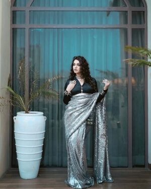 Priya Chaudhary Instagram - 🖤🪩
.
.
#piihuofficial #piihufam