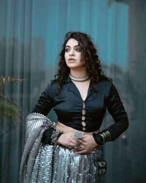Priya Chaudhary Instagram - 🖤🪩
.
.
#piihuofficial #piihufam