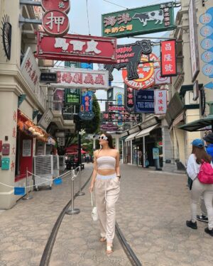 Priya Chaudhary Instagram - Just another day, another street. 🤍
.
.
#piihuofficial  #piihufam