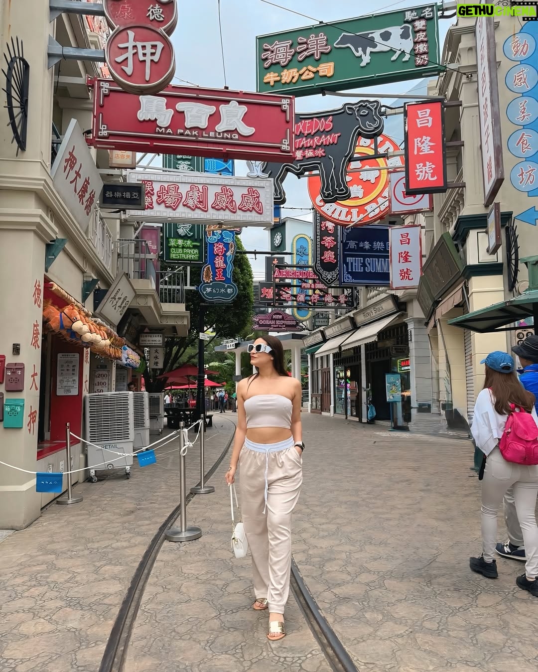 Priya Chaudhary - 29.7K Likes - Just another day, another street. 🤍
.
.
#piihuofficial  #piihufam