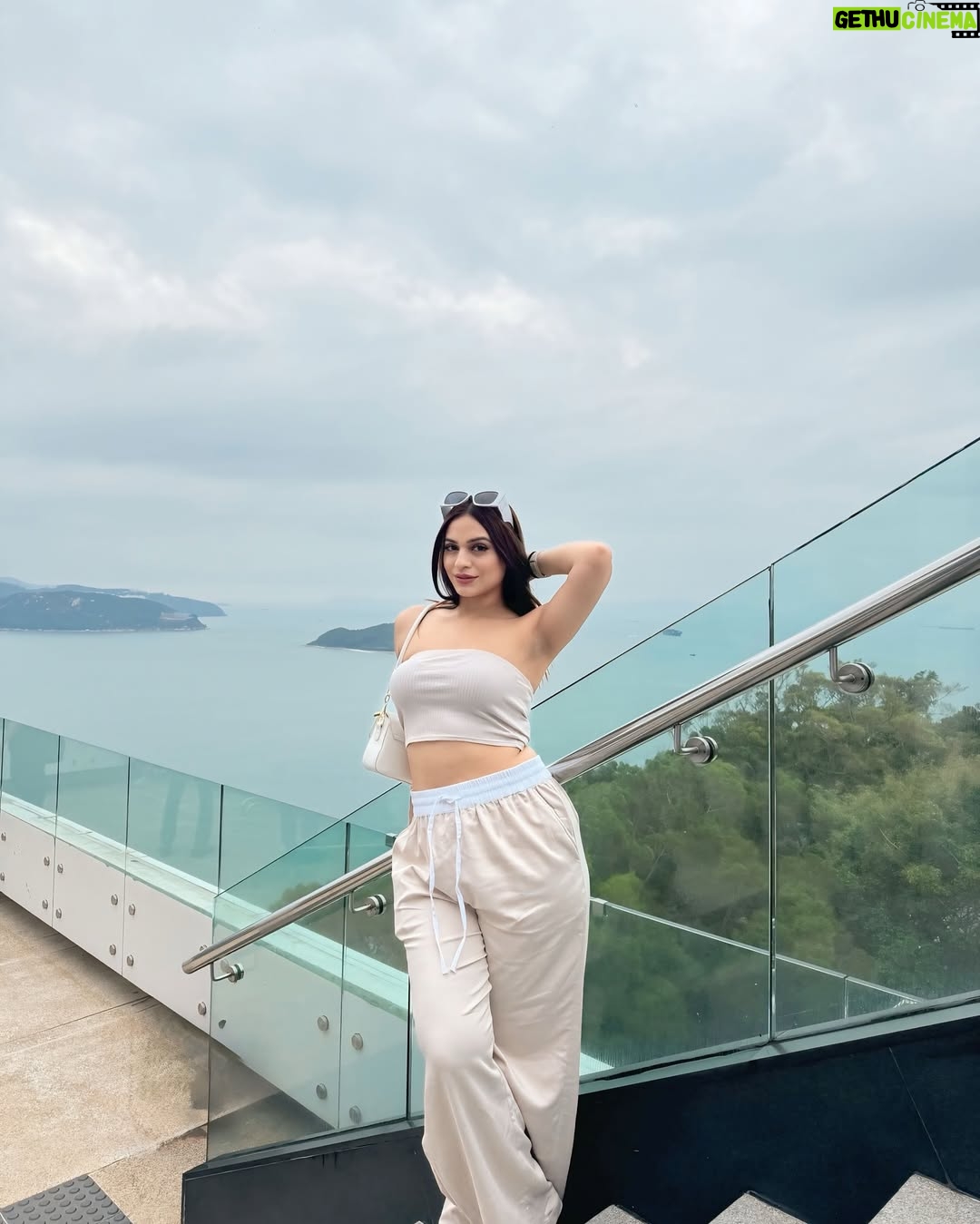 Priya Chaudhary - 29.7K Likes - Just another day, another street. 🤍
.
.
#piihuofficial  #piihufam