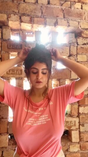 Priya Maggo Instagram - Akhiyaan Gulaab ❤️❤️
#reels #priyamaggo #viral