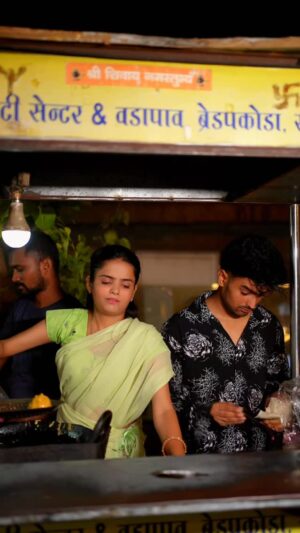 Priya Tiwari Instagram - Where there is a love ā¤ļø there is a life šÆ.. @priya_a08 @mr_sachin08 @mr_anil_d08
#viralvideos #instagram #reelsinstagram #explore #share #priyafammm #tranding #reelsvideo #viral #share #tag #mr_sachin08 #love #sad
