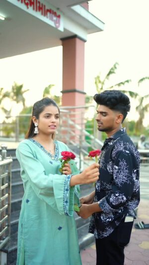 Priya Tiwari Instagram - Yeh Konsi movies ka seen hai! ā¤ļøš. @priya_a08 @mr_sachin08
#viralvideos #instagram #reelsinstagram #explore #share #priyafammm #tranding #reelsvideo #viral #share #tag #mr_sachin08 #love #sad
