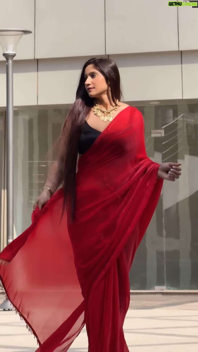 Priyanka Drall - 72.6K Likes - 👀Nazara ke Teer 
#explore #trending #reels #insta #instagood #instagram #instadaily #crownprs