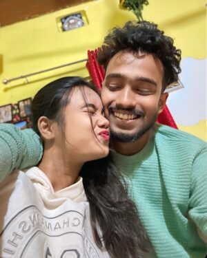 Priyanka Dutta Instagram - Happy hug day 😘🫂
.#valentineday
#hugday