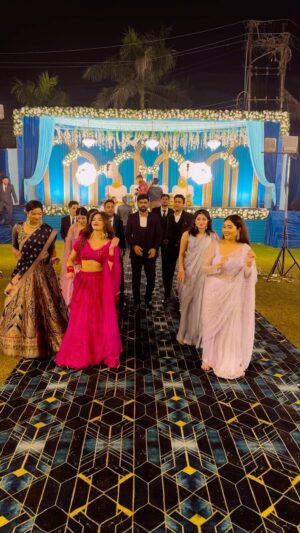 Priyanka Tyagi Instagram - Humari bhasad Performance 😂😂😂
.
.
#priyankatyagi #behenkishadi #cousins #shadisaga