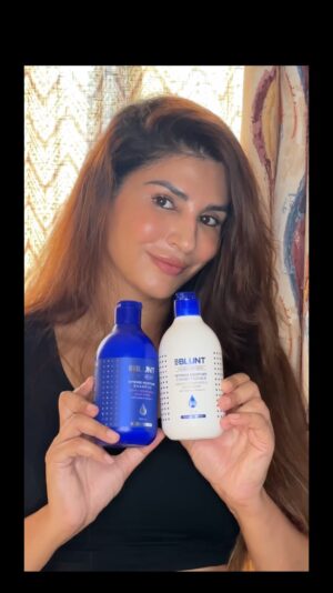 Priyanka Tyagi Instagram - A Touch Of Magic Hair Care 🦋🥰🤌🏼
Tried out the @bbluntindia Intense moisture Range that makes your hair so silky smooth that it Shines.
Imparts Shine to give Salon Like Hair and comes in a Colour Protect Formula 💯
Just look at the difference you guys 🤌🏼🤌🏼😘
.
#bblunt #haircare #priyankatyagi