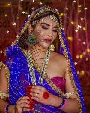 Priyanka Tyagi Instagram - पूर्ण है श्रीकृष्ण परिपूर्ण है श्रीराधे !
आदि है श्रीकृष्ण अनंत है श्रीराधे !
Shot by - @lsd.photography.official
HMU - @makeup_artist_dimple_tendulkar
Edit by - @wasey_rock69
#priyankatyagi #indianbeauty #festival #harekrishna #radheradhe