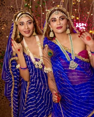Priyanka Tyagi Instagram - सांवली सूरत पर हो जाते थे सब निहाल!
ऐसे थे हमारे कान्हा यशोदा के लाल!
श्री कृष्ण जन्माष्टमी की हार्दिक शुभकामनाएं!
🙏
Mua @makeup_artist_dimple_tendulkar
📸 @lsd.photography.official
Editing @wasey_rock69
Jewellry @art_jewell_rocks 🥰
.
.
#janmashtami #janmashtamispecial #priyankatyagi #rumasharma #festival