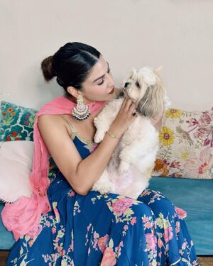 Priyanka Tyagi Instagram - Happy Rakhi 🥰🥰
.
.
#happyrakshabandhan #priyankatyagi #festival #love