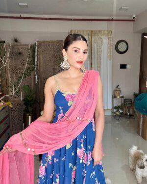 Priyanka Tyagi Instagram - Happy Rakhi 🥰🥰
.
.
#happyrakshabandhan #priyankatyagi #festival #love