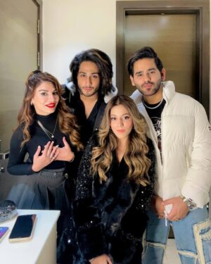 Priyanka Tyagi Instagram - Another best year of my life has come to an end 2023 bye bye 🥰🥰
Cheers to new beginnings of the New Year, filled with fresh opportunities and success. A very happy New Year 2024!
.
31st with best moment🥰🥰
@kshitijdholakia
@bmohit_official
@shreyamahajan27
.
#happynewyear #2024 #newyear
Happynewyear 2024, best people , bestlife, love, newyear, New beginning, greatful, blessed