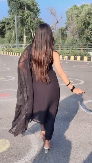 Priyanshi Pandey Instagram - Your fvr colour 🙈🖤