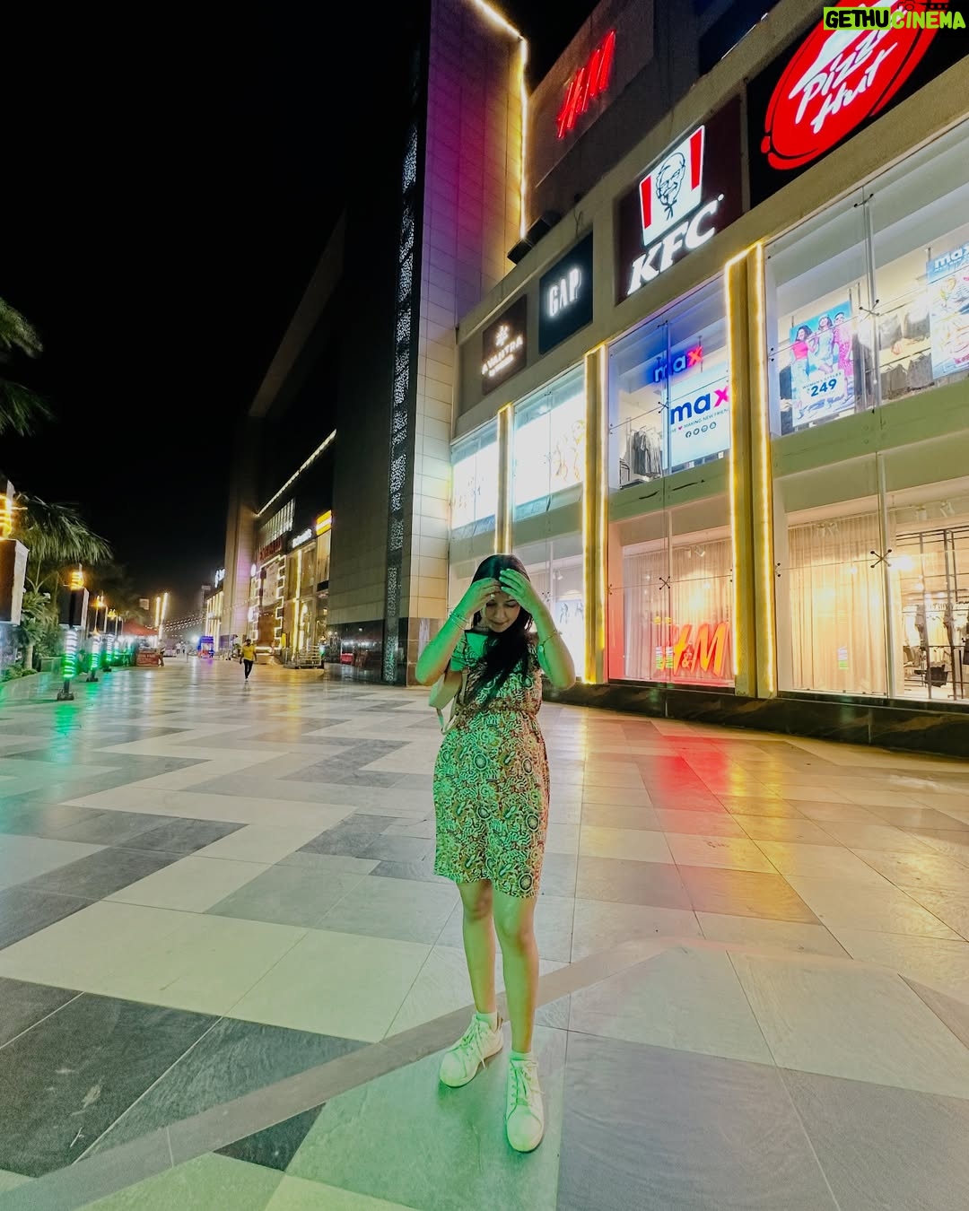 Priyanshi Pandey - 18.9K Likes - Serving looks and city lights ✨ Just another night out in style 💃🌆

Click by @panday7954 

#photo #style #photographer #photoshoot #fyp #explore