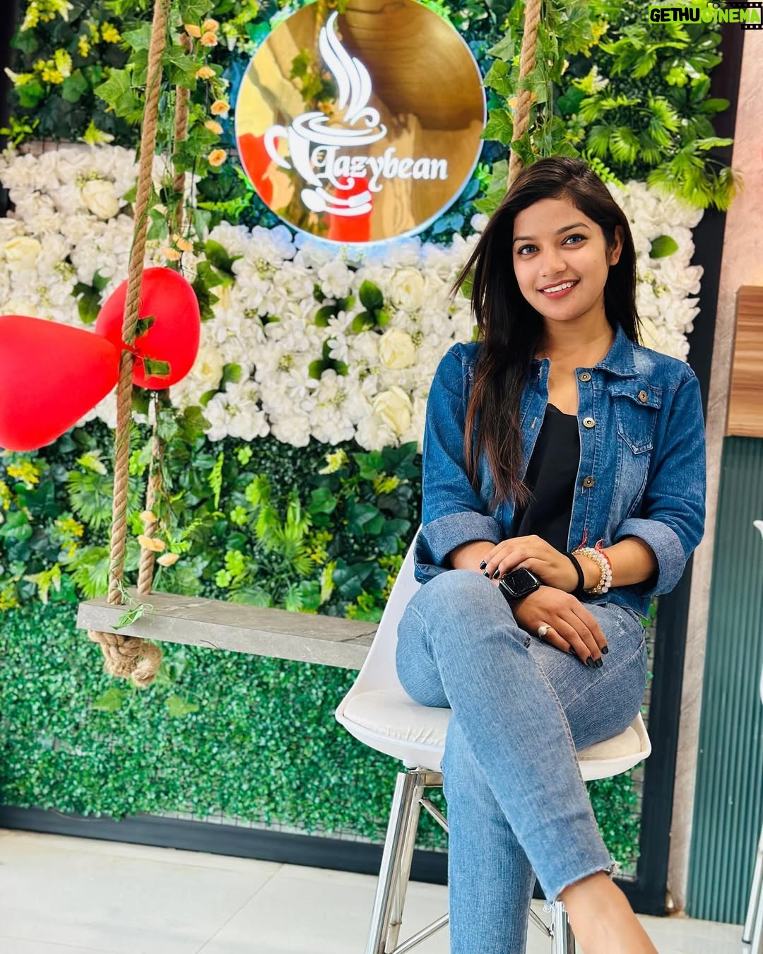 Priyanshi Pandey - 37.4K Likes - Life is short, so let’s smile and enjoy it while we can. 😊🌈 @pandit_girl_242 
.
.
.
.
#photo #photography #photogram #photooftheday #photoshoot #insta #instagram #instadaily