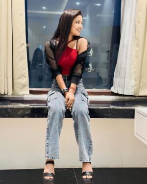 Priyanshi Pandey Instagram - Sᴇᴇᴛɪɴɢ Gᴏᴀʟs Is Tʜᴇ Fᴜʀsᴛ Sᴛᴇᴘ Iɴ Tᴜʀɴɪɴɢ Tʜᴇ Iɴᴠɪsɪʙʟᴇ Iɴᴛᴏ Vɪsɪʙʟᴇ...🖊💯 @pandit_girl_242
.
.
.
.
#photo #photography #photographer #photoeveryday #photographers #photographers_of_india #photographers_of_india #photoftheday #foryoupage #explorar #etsy #fitness